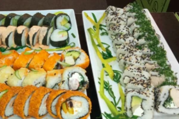 ¡70 piezas del mas rico sushi! No te quedes sin probar estas ricas piezas — Mitsuko Sushi