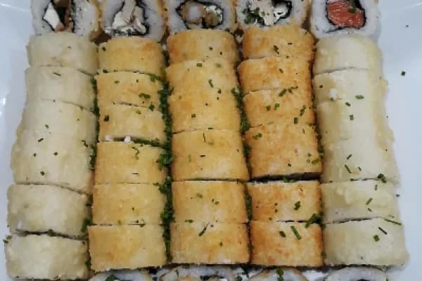 ¡Que suenen esos palillos! 50 piezas de sushi VIP — Abocado Sushi