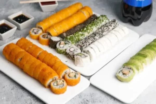 ¡Que suenen esos palillos! 90 piezas de sushi VIP — Delicias Sabores 