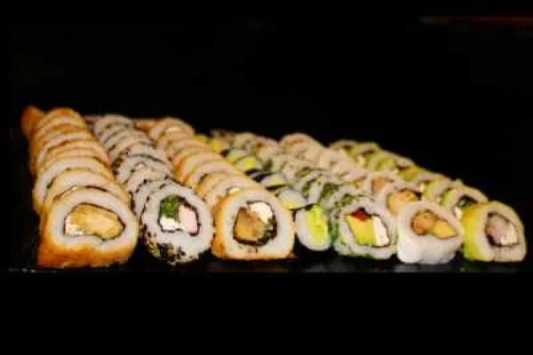 ¡Mix de sabores! No te puedes perder estas 70 ricas piezas — Urban Sushi