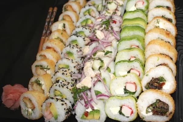 ¡Delicias imperdibles! 50 ricas piezas para compartir. No te lo pierdas — Urban Sushi