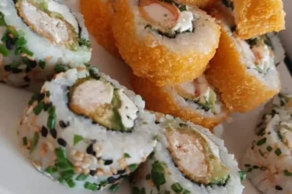 ¡Locura de sabores! RIcas 20 piezas de sushi . Imperdible descuento — Seishin Sushi