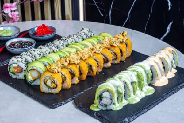 ¡40 piezas del mas rico sushi! No te quedes sin probar estas ricas piezas — Sushi Maky Manuel Montt