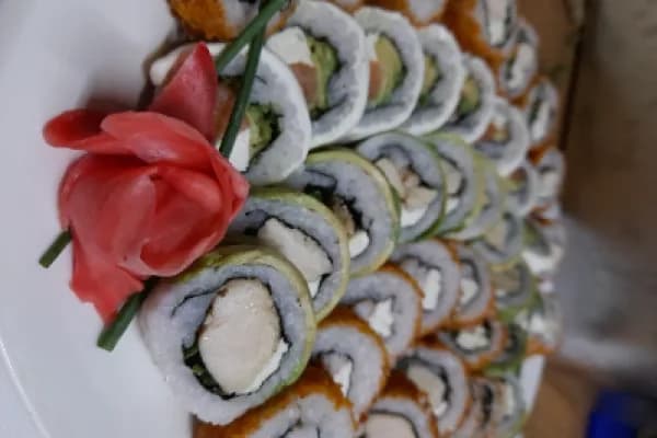 ¡Oportunidad única! 60 exquisitas piezas con mucho relleno — Sushi Koi Ñuñoa