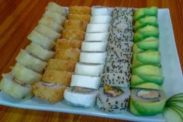 ¡Por que la calidad si importa! No te pierdas estas 50 ricas piezas mixtas — Expréss Sushi Delivery