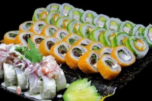 ¡Que suenen esos palillos! 50 piezas de sushi VIP — Sugoy Sushi
