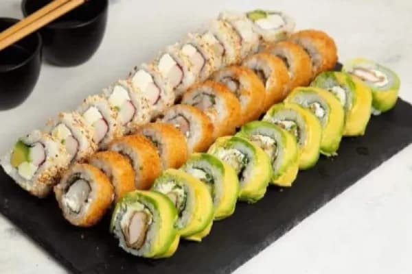 ¡30 bocados de sushi! Rico e increíble cupón que con un sabor único — Sushi Libertad Poked