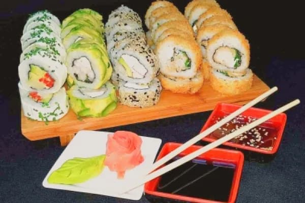 Promo Sushi Mix: Combo Variado de Rolls — Giro Sushi