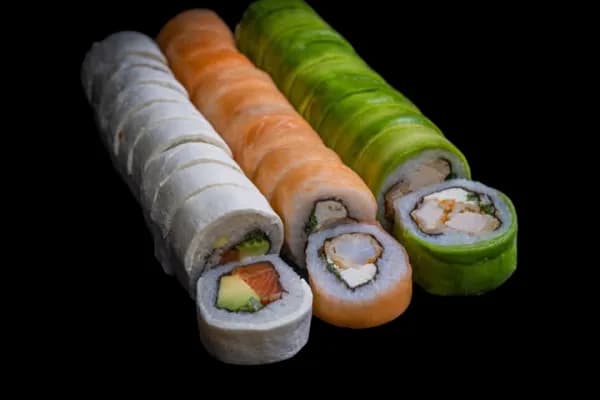 ¡Delicias imperdibles! 30 ricas piezas para compartir. No te lo pierdas — Inazumi Sushi