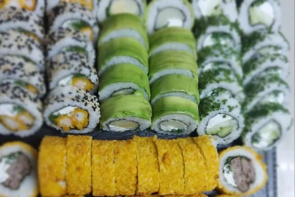 ¡Oportunidad única! 85 exquisitas piezas con mucho relleno — Sushi Mas Lico