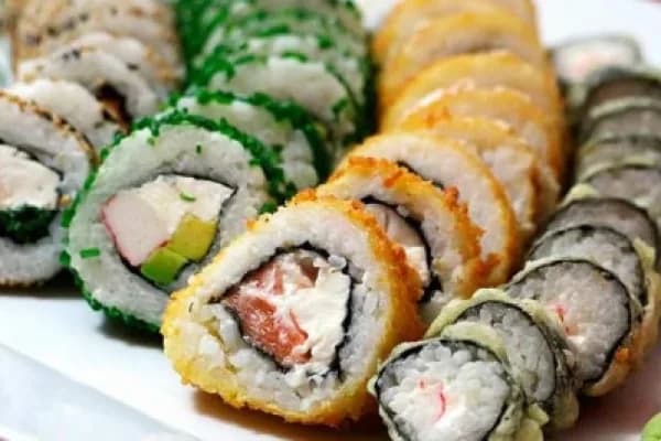 ¡Locura de sabores! RIcas 50 piezas Vegetarianas de sushi . Imperdible descuento — Sushiquitos