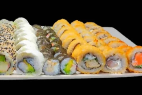 ¡Sushi fresco y delicioso con descuento! — Tako Nikkei